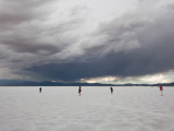 Tourists on a Salt Flat, Salinas Grandes, Jujuy Province, Argentina Lámina fotográfica