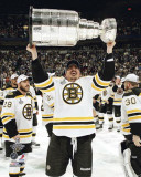 Boston Bruins - Tomas Kaberle w/ Stanley Cup Photo