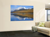Sea Kayaker on Bowman Lake in Autumn in Glacier National Park, Montana, USA Reproduction murale géante par Chuck Haney