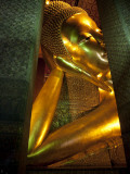 Bangkok, Thailand; the Reclining Buddha in Wat Pho Fotografisk trykk av Dan Bannister Bangkok, Thailand; the Reclining Buddha in Wat Pho Fotografisk trykk av Dan Bannister
