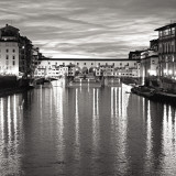 Golden Ponte Vecchio Black and White Affiches par Rita Crane