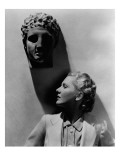 Vanity Fair - August 1935 Premium Photographic Print by Lusha Nelson
