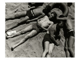 Vanity Fair - August 1935 Premium Photographic Print by Lusha Nelson