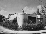 Exterior of the Eleanor Roosevelt Building Lámina fotográfica Exterior of the Eleanor Roosevelt Building Lámina fotográfica