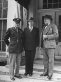 Commissioners of DC Paying their Respects to Harry S. Truman at the White House Lámina fotográfica Commissioners of DC Paying their Respects to Harry S. Truman at the White House Lámina fotográfica
