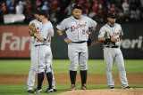 Detroit Tigers v Rangers - Oct. 15: Miguel Cabrera, Brandon Inge, Jhonny Peralta and Ramon Santiago Fotografisk tryk af Harry How Detroit Tigers v Rangers - Oct. 15: Miguel Cabrera, Brandon Inge, Jhonny Peralta and Ramon Santiago Fotografisk tryk af Harry How