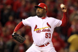 2011 World Series Game 7 - Rangers v Cardinals, St Louis, MO - October 28: Arthur Rhodes Photographie par Jamie Squire