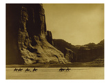 Canon De Chelly, Arizona, Navaho (Trail of Tears) Giclée-Druck von Edward S. Curtis