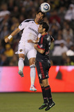Carson, CA May 7 - Juan Pablo Angel and Rafael Marquez Photographie par Jeff Gross