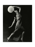 Vanity Fair - May 1919 Photographie par Arnold Genthe
