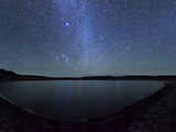 A Panoramic View of the Milky Way and La Azul Lagoon in Somuncura, Argentina Photographie par  Stocktrek Images