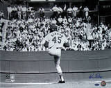 Ken Regan Signed Bob Gibson Pitching Horizontal Photo Photo