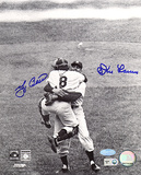 Yogi Berra & Don Larsen Dual Autographed Hug Photograph Photographie