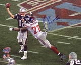 Osi Umenyiora Autographed Hitting Brady During Throw Photograph Photo