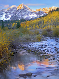 Maroon Bells and Maroon Creek, Colorado Photographic Print by Tim Fitzharris/Minden Pictures