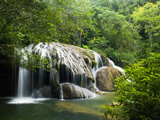 Waterfall, Formoso River, Bonito, Brazil Fotografie-Druck von Luciano Candisani/Minden Pictures