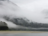 Clouds and Mist over Forest, Admiralty Island National Monument, Inside Passage, Alaska Lámina fotográfica por Konrad Wothe Clouds and Mist over Forest, Admiralty Island National Monument, Inside Passage, Alaska Lámina fotográfica por Konrad Wothe