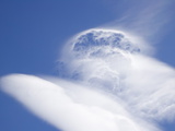 Dramatic Clouds in a Clear Blue Sky in Spring Photographie par John and Yva Eastcott And Momatiuk
