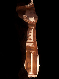 The Treasury, Al Khazneh, Through a Narrow Opening in Al Siq Passage Photographie par Kent Kobersteen