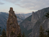 Climbers on Top of Higher Cathedral Spire Photographie par Jimmy Chin