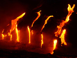 Hot Magma Spills into the Sea from under a Hardened Lava Crust Impressão fotográfica por Patrick McFeeley Hot Magma Spills into the Sea from under a Hardened Lava Crust Impressão fotográfica por Patrick McFeeley