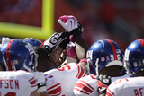 Giants Chiefs Football: Kansas City, MO - New York Giants huddle Photographic Print by Jeff Roberson