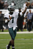 Eagles Raiders Football: Oakland, CA - Michael Vick Photographic Print by Paul Sakuma