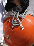 Vikings Browns Football: Cleveland, OH - A Cleveland Browns Helmet Fotografie-Druck von Tony Dejak