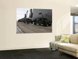 Humvees Depart Uss Harpers Ferry in Support of Operation Tomodachi Wandgemälde von Stocktrek Images 