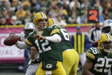 Lions Packers Football: Green Bay, WI - Aaron Rodgers Fotografie-Druck von Mike Roemer