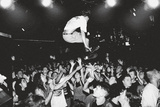 Mosh Pit- Stage Dive - Reprodüksiyon