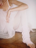 Ballet Dancer Wearing Tutu Sitting on Floor Fotografisk trykk av Véronique Beranger Ballet Dancer Wearing Tutu Sitting on Floor Fotografisk trykk av Véronique Beranger
