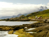 Norway/Lofoten: rocky coast and mountain Himmeltinden Photographie par W. Krecichwost
