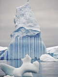 Unusual Iceberg Lámina fotográfica por Martin Harvey Unusual Iceberg Lámina fotográfica por Martin Harvey