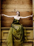 Woman with Arms Outstretched Lámina fotográfica por Elisa Lazo De Valdez