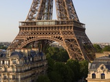Eiffel Tower and Apartment Buildings Fotoprint van José Fuste Raga Eiffel Tower and Apartment Buildings Fotoprint van José Fuste Raga