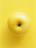 Yellow apple Fotografisk trykk av Heide Benser Yellow apple Fotografisk trykk av Heide Benser