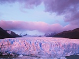 Perito Moreno Glacier at Sunrise Photographie par Theo Allofs