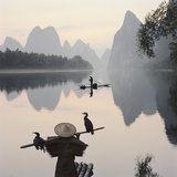 Cormorant fishermen in Li River Fotografie-Druck von Martin Puddy