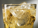 Steve Lupton - Close-up of Cider on Ice Fotografická reprodukce Steve Lupton - Close-up of Cider on Ice Fotografická reprodukce