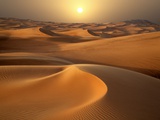 Intense Sun over sand dunes around Dubai Fotografisk trykk av Jon Bower Intense Sun over sand dunes around Dubai Fotografisk trykk av Jon Bower