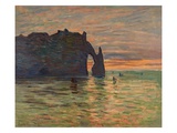 Coucher de Soleil a Etretat Giclee Print by Claude Monet