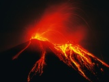 Kevin Schafer - Arenal Erupting - Fotografik Baskı Kevin Schafer - Arenal Erupting - Fotografik Baskı