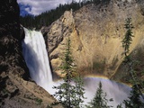 Rainbow at Lower Yellowstone Falls Lámina fotográfica por James Randklev