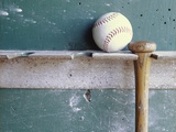 Baseball and Bat on Rack Fotografie-Druck von Lawrence Manning