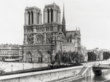 Notre Dame Cathedral Photographic Print by Bettmann 