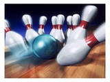 A Bowling Strike Lámina giclée por Matthias Kulka