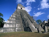 Pyramid at Tikal Fotografisk tryk af Alison Wright