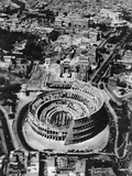 The Colosseum in Rome Fotografie-Druck von Bettmann 