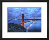The Golden Gate Bridge at Dusk Lámina fotográfica enmarcada por Trey Ratcliff